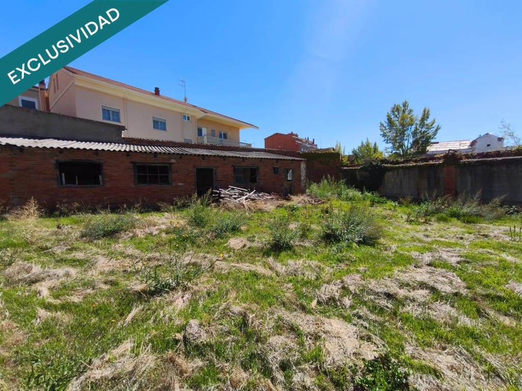 Bauplatz zu verkaufen in Veguellina de Orbigo - 200.000 € (Ref: 10075492)