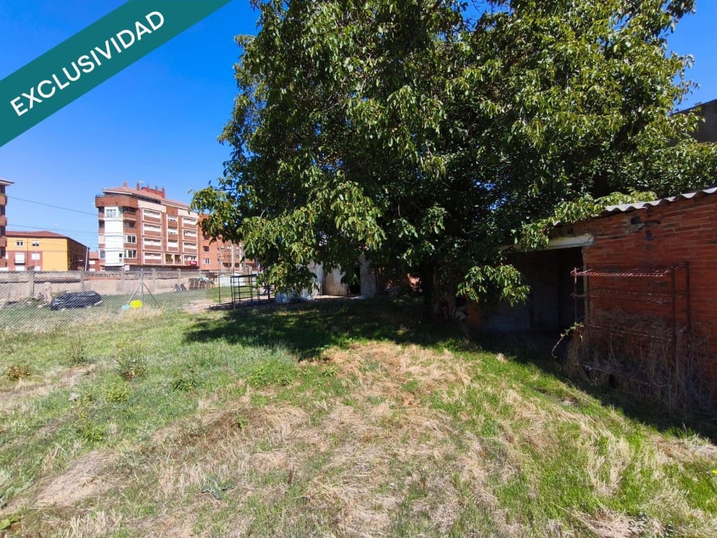 Bauplatz zu verkaufen in Veguellina de Orbigo - 200.000 € (Ref: 10075492)