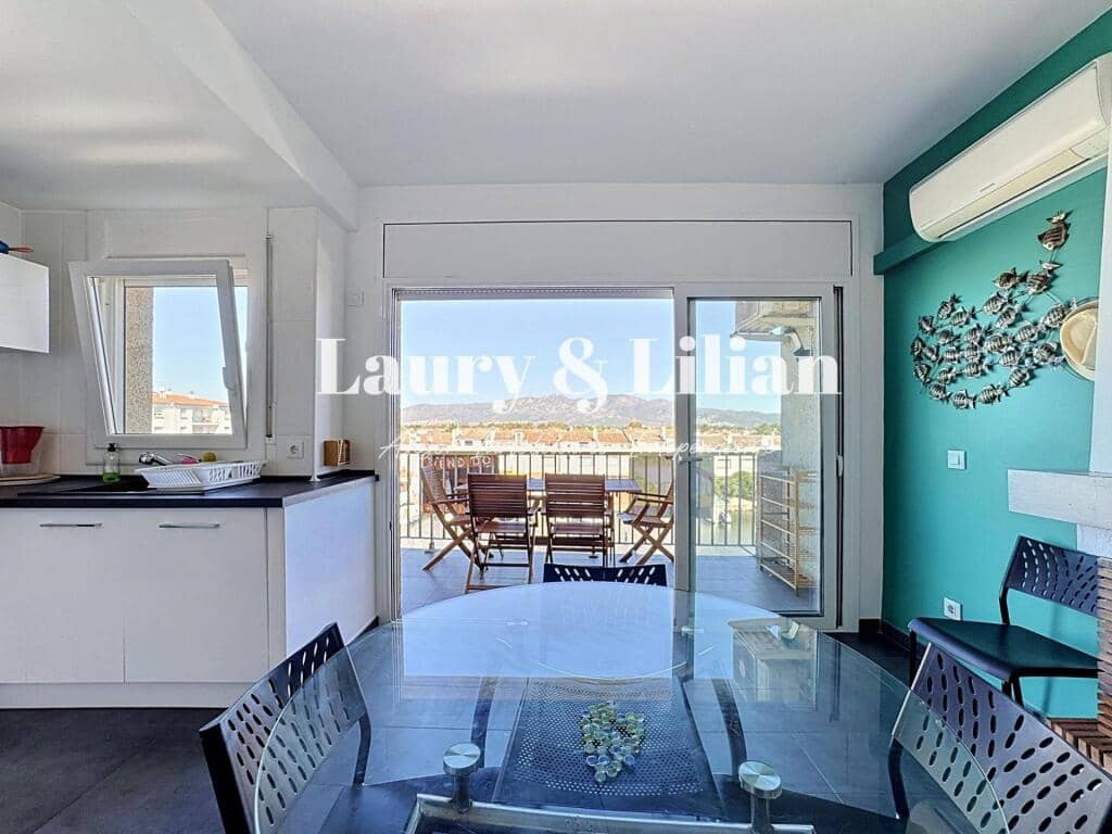 2 bedroom Apartment for sale in Empuriabrava - € 189,000 (Ref: 10078058)