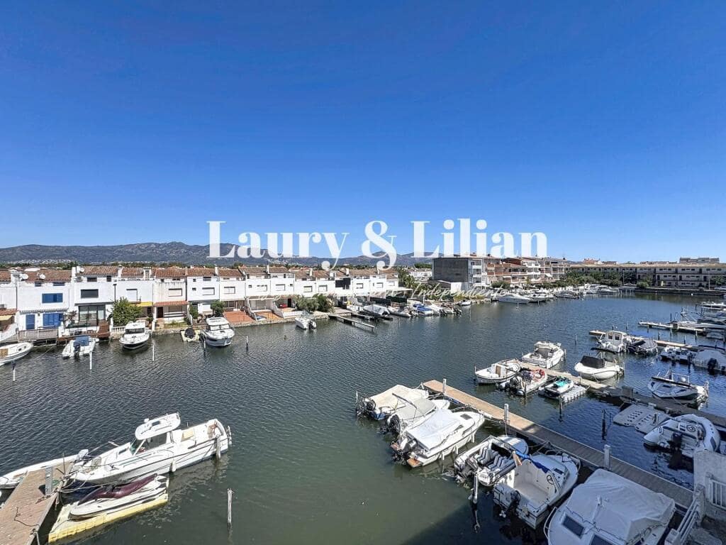 2 bedroom Apartment for sale in Empuriabrava - € 189,000 (Ref: 10078058)