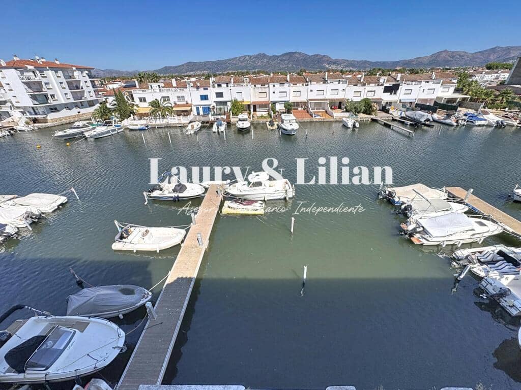 2 bedroom Apartment for sale in Empuriabrava - € 189,000 (Ref: 10078058)