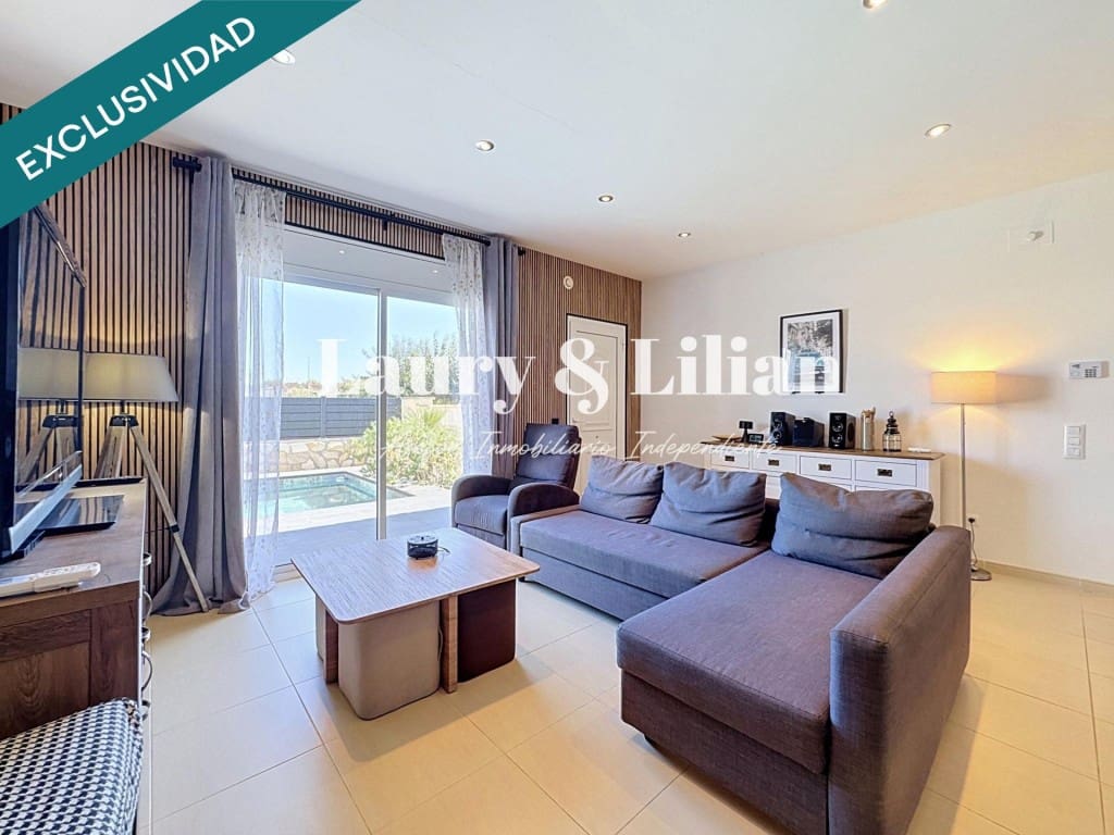 3 chambre Villa/Maison à vendre à Empuriabrava avec piscine garage - 319 000 € (Ref: 10080975)