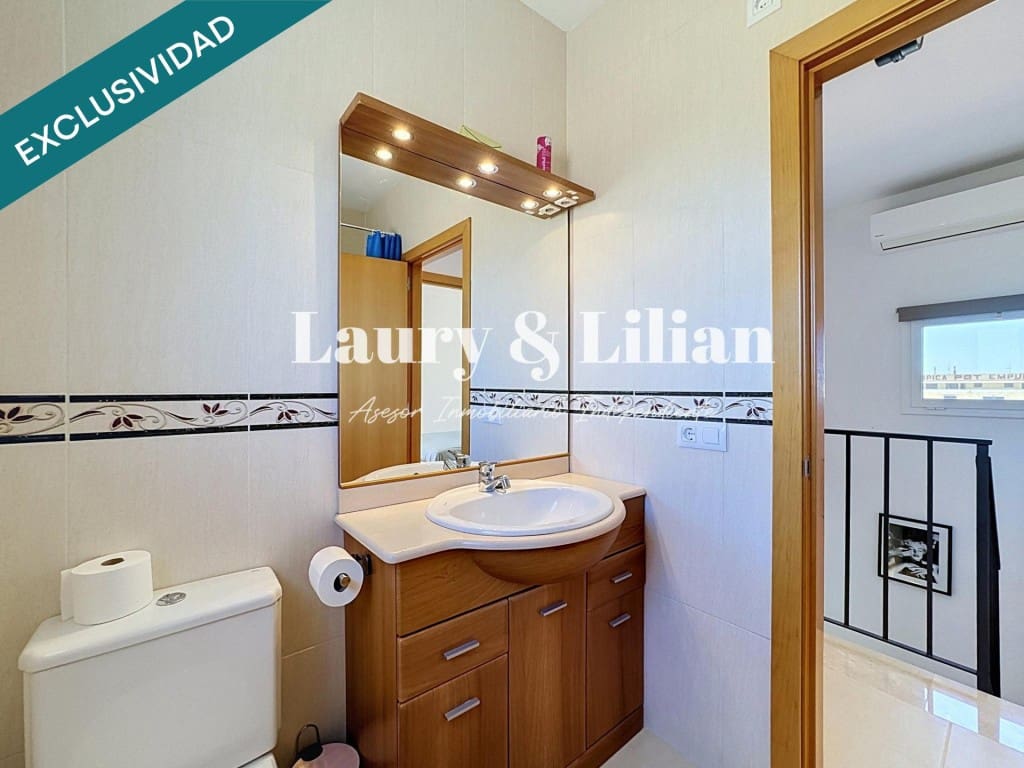 3 chambre Villa/Maison à vendre à Empuriabrava avec piscine garage - 319 000 € (Ref: 10080975)
