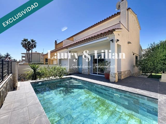 3 chambre Villa/Maison à vendre à Empuriabrava, Castelló d'Empúries avec piscine garage - 319 000 € (Ref: 10080975)