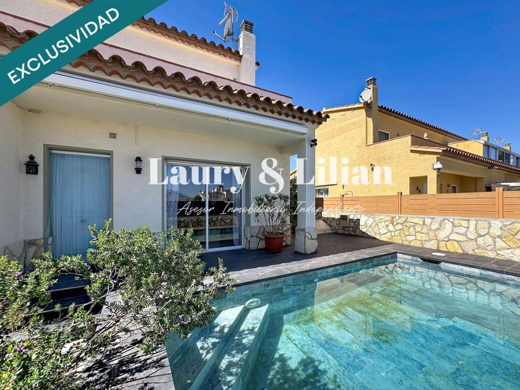 3 chambre Villa/Maison à vendre à Empuriabrava avec piscine garage - 319 000 € (Ref: 10080975)
