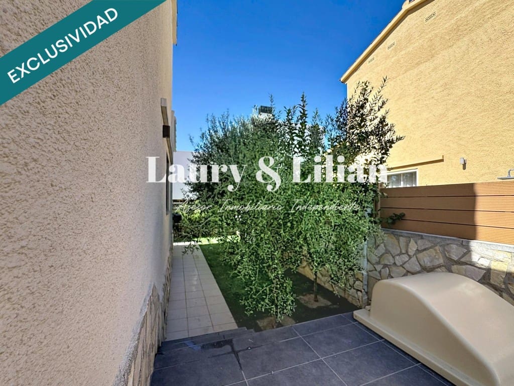 3 chambre Villa/Maison à vendre à Empuriabrava avec piscine garage - 319 000 € (Ref: 10080975)