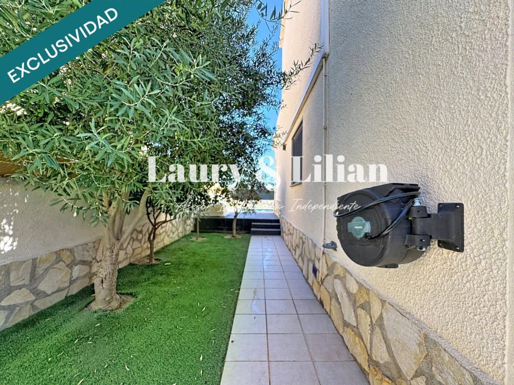 3 chambre Villa/Maison à vendre à Empuriabrava avec piscine garage - 319 000 € (Ref: 10080975)