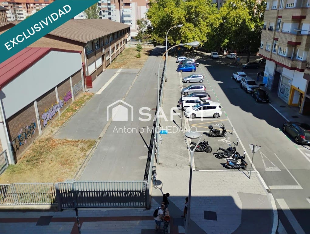 4 bedroom Apartment for sale in Vitoria-Gasteiz - € 205,000 (Ref: 10080979)