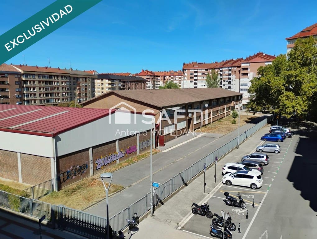 4 bedroom Apartment for sale in Vitoria-Gasteiz - € 205,000 (Ref: 10080979)
