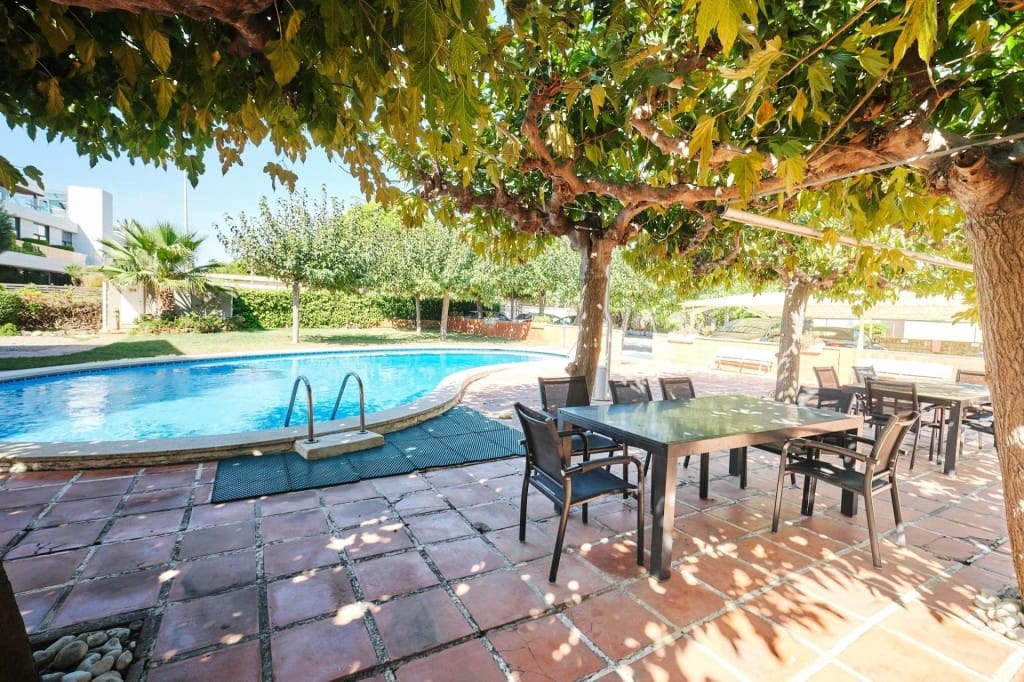 1 camera da letto Appartamento in vendita in Gava con piscina - 330.000 € (Rif: 10085930)