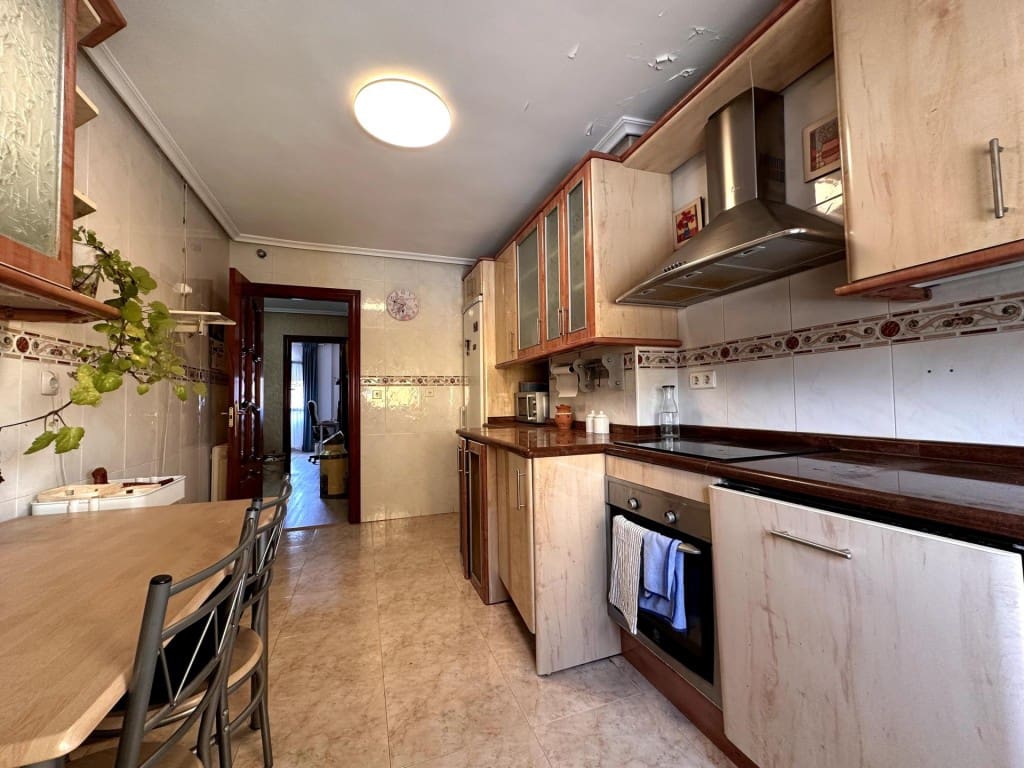 4 sovrum Lägenhet till salu i Leon stad med garage - 159 900 € (Ref: 10085934)