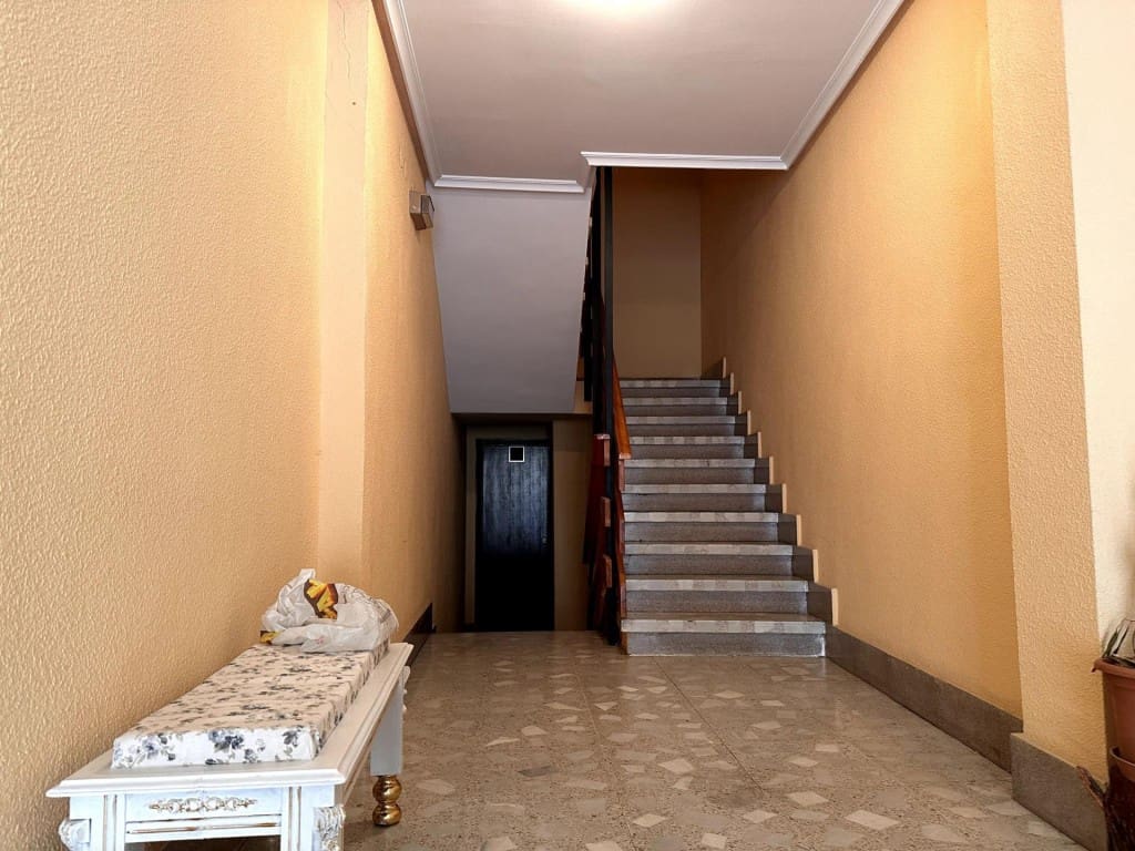 4 sovrum Lägenhet till salu i Leon stad med garage - 159 900 € (Ref: 10085934)