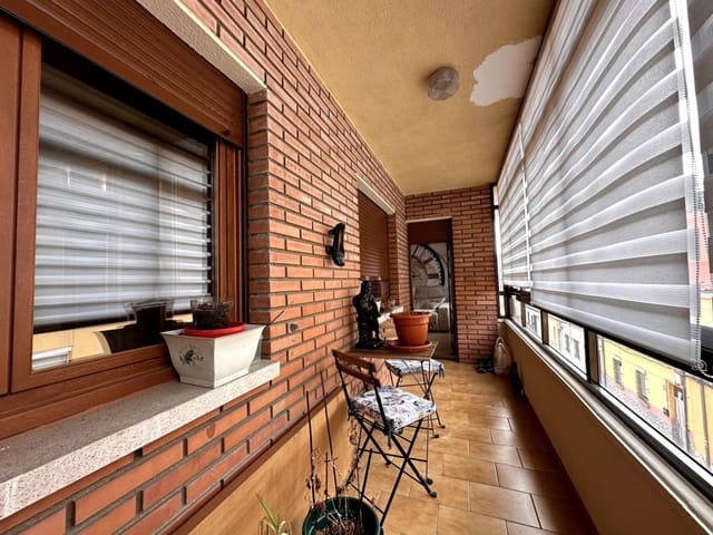 4 chambre Appartement à vendre à León ville avec garage - 159 900 € (Ref: 10085934)