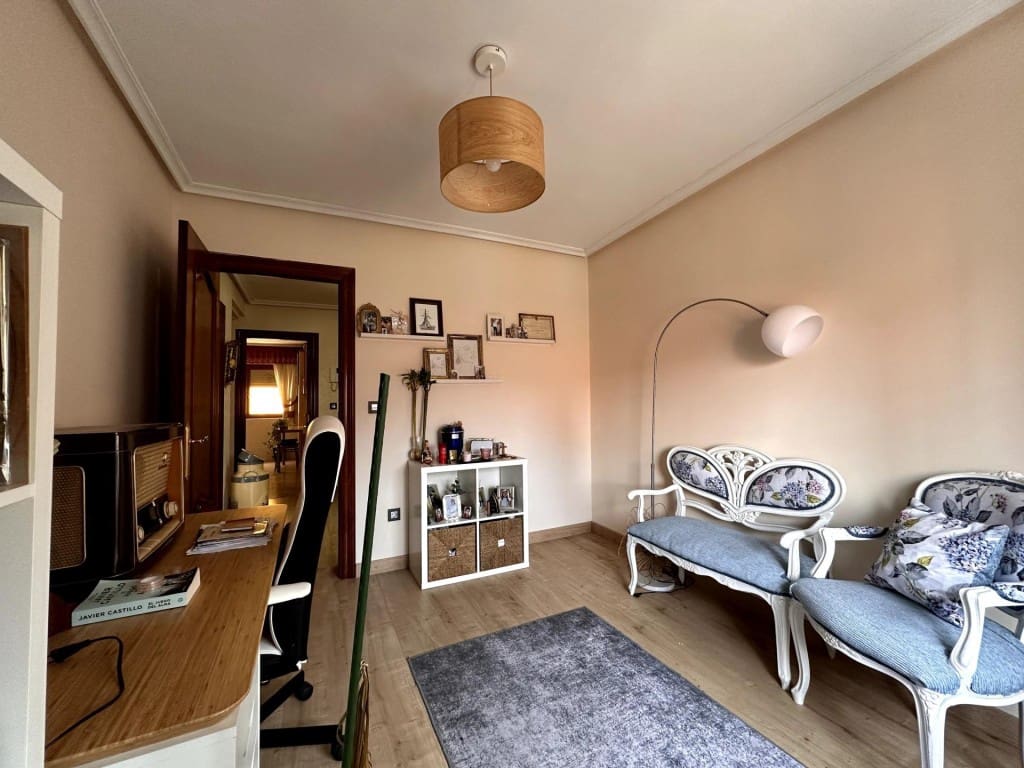 4 sovrum Lägenhet till salu i Leon stad med garage - 159 900 € (Ref: 10085934)