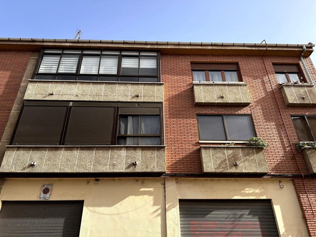 4 sovrum Lägenhet till salu i Leon stad med garage - 159 900 € (Ref: 10085934)