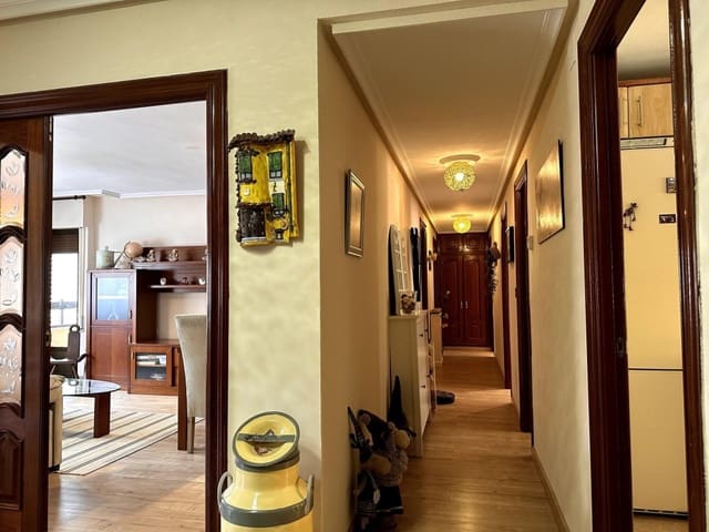4 chambre Appartement à vendre à León ville avec garage - 159 900 € (Ref: 10085934)