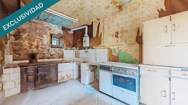 4 slaapkamer Villa te koop in Grado met garage - € 69.000 (Ref: 10089409)