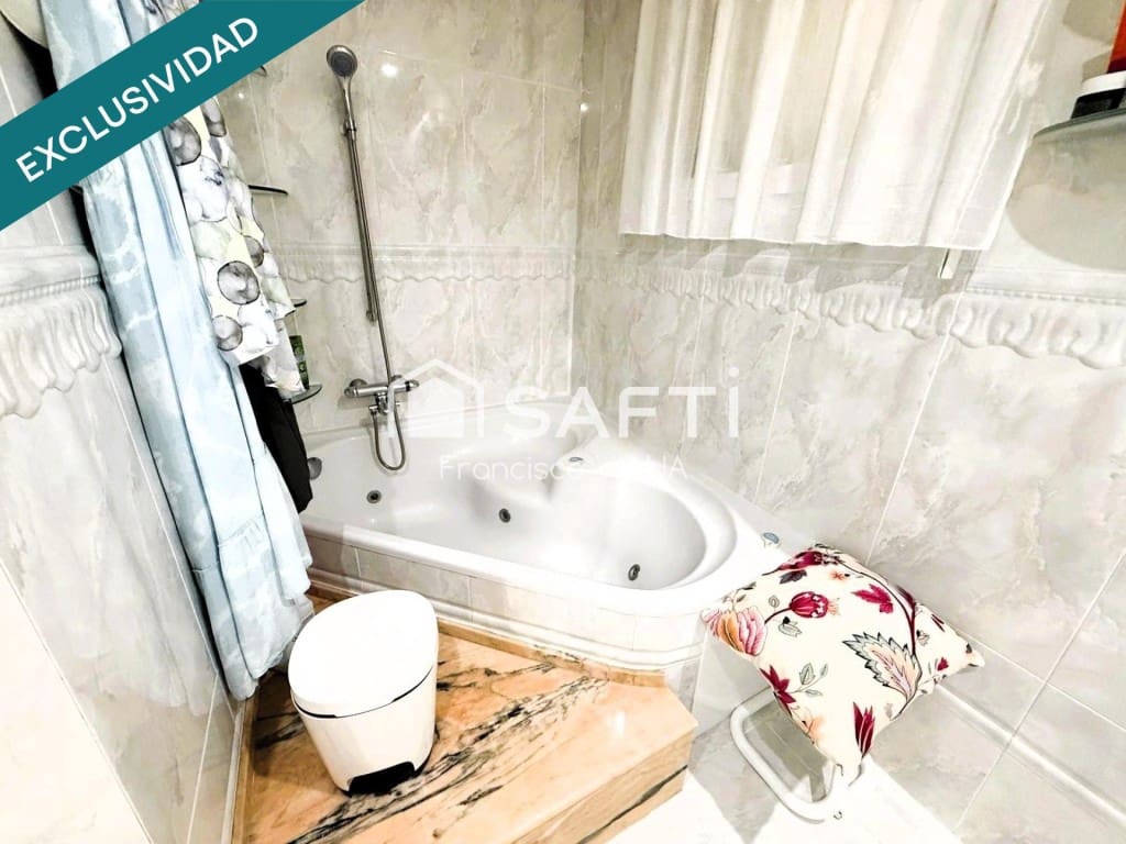 4 Zimmer Villa zu verkaufen in Pineda de Mar mit Pool Garage - 735.000 € (Ref: 10089410)