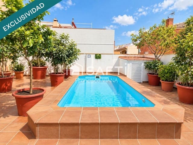 4 Zimmer Villa zu verkaufen in Pineda de Mar mit Pool Garage - 735.000 € (Ref: 10089410)