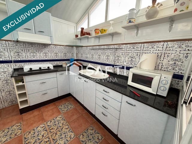 4 Zimmer Villa zu verkaufen in Pineda de Mar mit Pool Garage - 735.000 € (Ref: 10089410)
