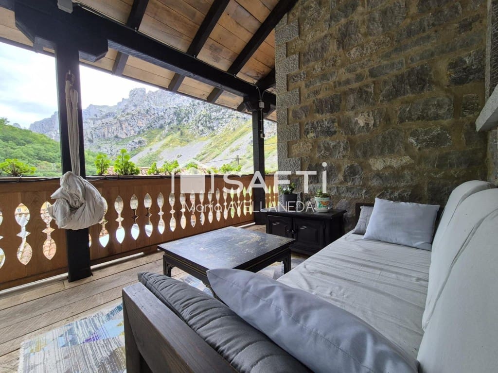 Finca/Casa Rural de 4 habitaciones en Posada de Valdeón en venta - 465.000 € (Ref: 10089411)