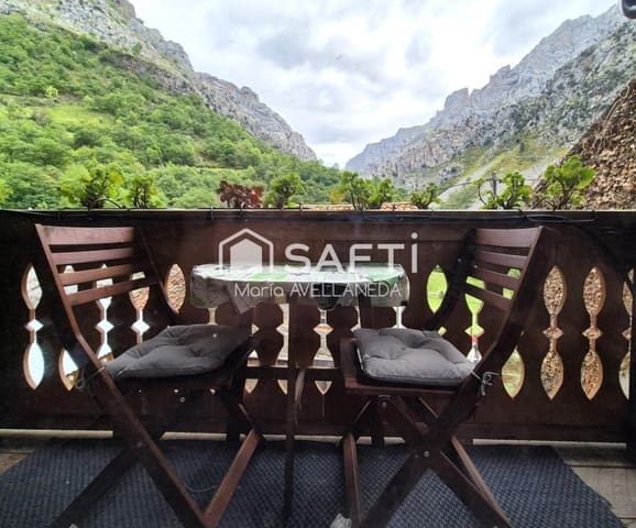 Finca/Casa Rural de 4 habitaciones en Posada de Valdeón en venta - 465.000 € (Ref: 10089411)
