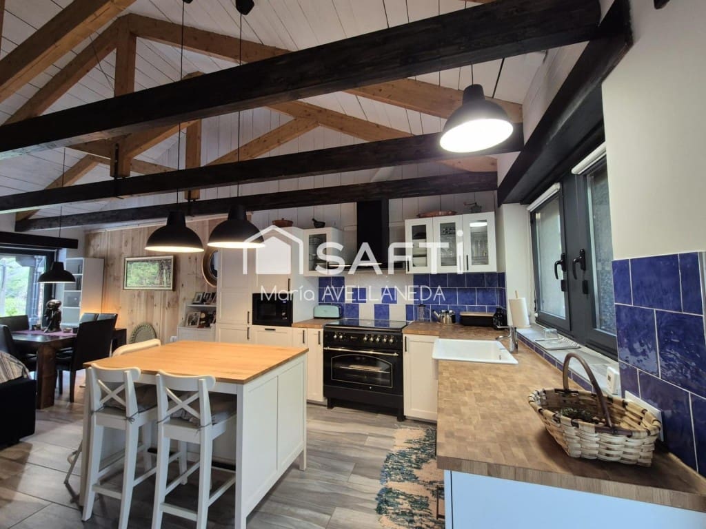 Finca/Casa Rural de 4 habitaciones en Posada de Valdeón en venta - 465.000 € (Ref: 10089411)
