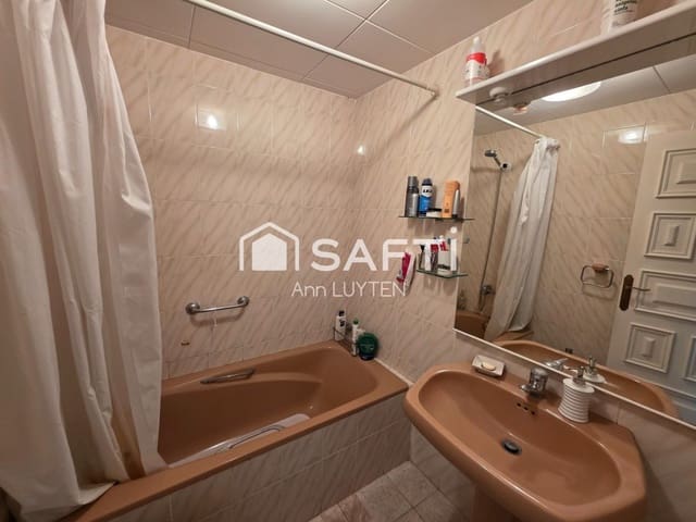 2 makuuhuone Huoneisto myytävänä paikassa Roses mukana 
autotalli - 435 000 € (Ref: 10094389)