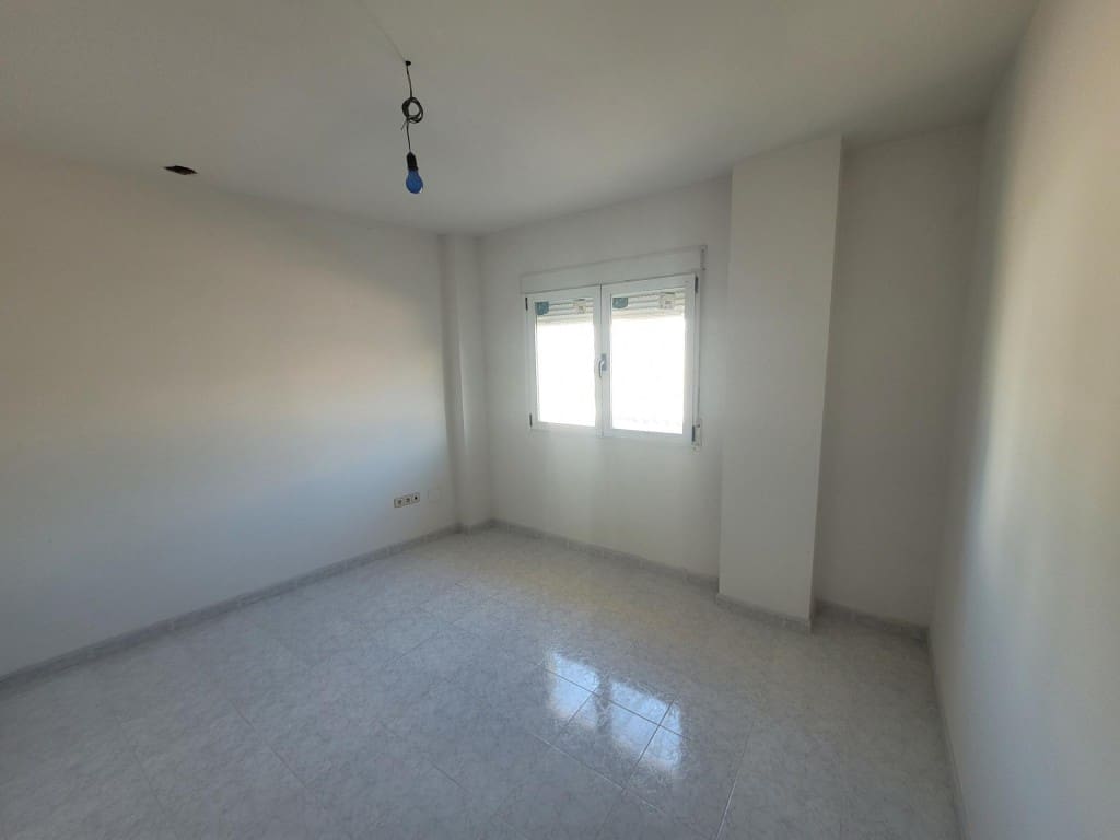 4 sovrum Villa till salu i Cuellar - 285 000 € (Ref: 10094392)