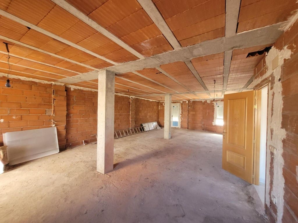 4 sovrum Villa till salu i Cuellar - 285 000 € (Ref: 10094392)