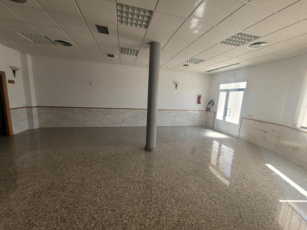 4 sovrum Villa till salu i Cuellar - 285 000 € (Ref: 10094392)