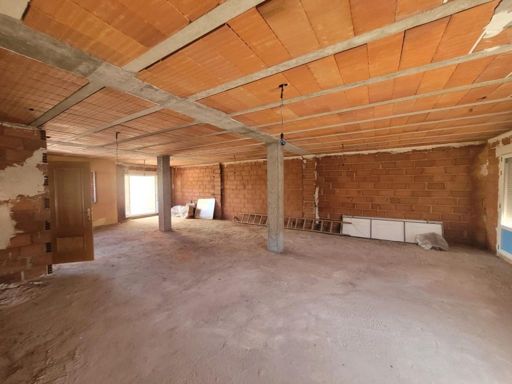 4 sovrum Villa till salu i Cuellar - 285 000 € (Ref: 10094392)