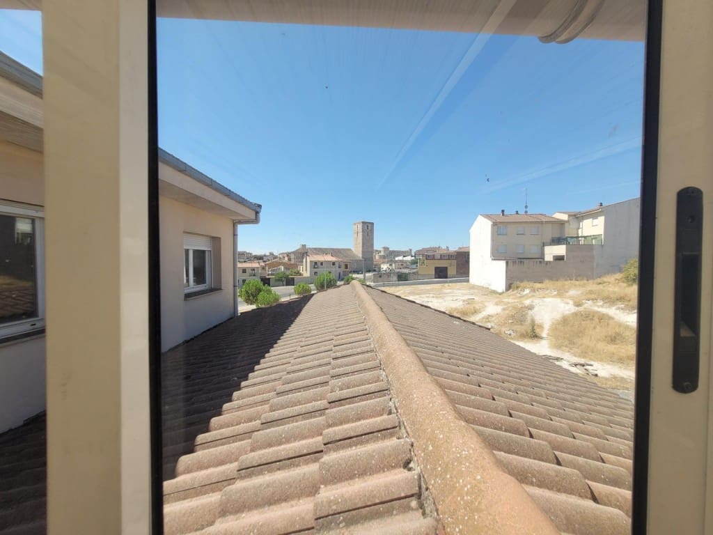 4 sovrum Villa till salu i Cuellar - 285 000 € (Ref: 10094392)