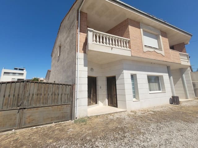 4 sovrum Villa till salu i Cuéllar - 285 000 € (Ref: 10094392)
