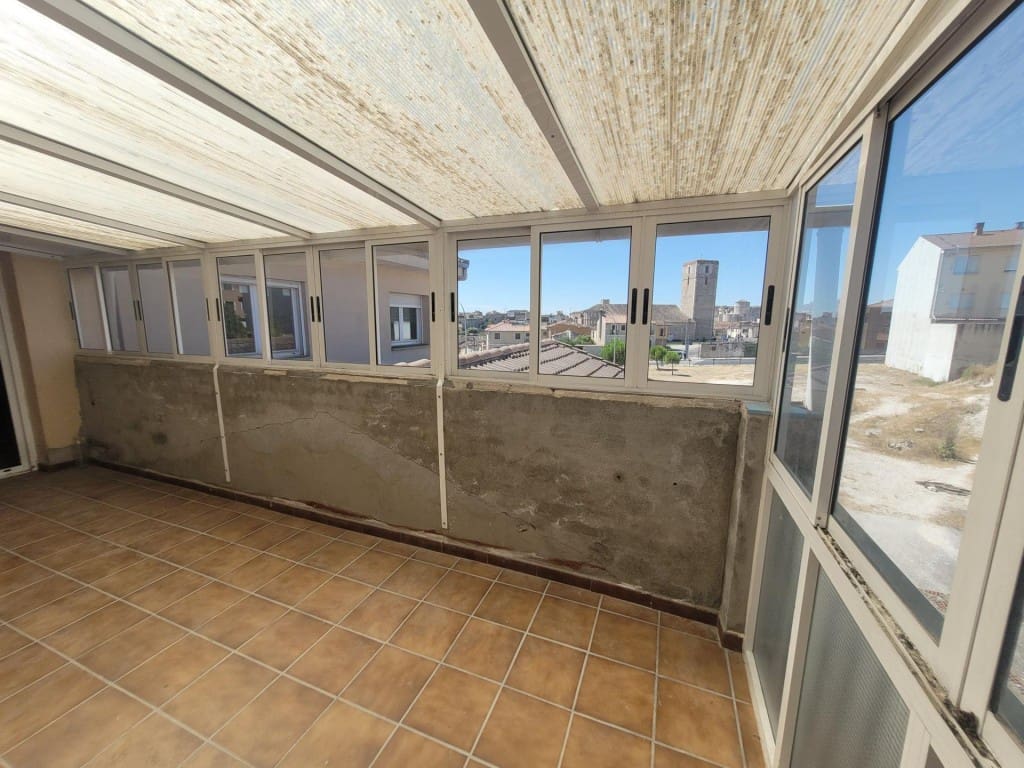 4 sovrum Villa till salu i Cuellar - 285 000 € (Ref: 10094392)