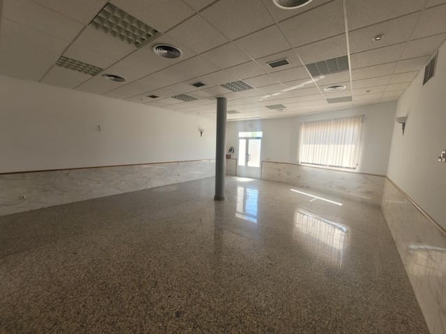 4 sovrum Villa till salu i Cuéllar - 285 000 € (Ref: 10094392)