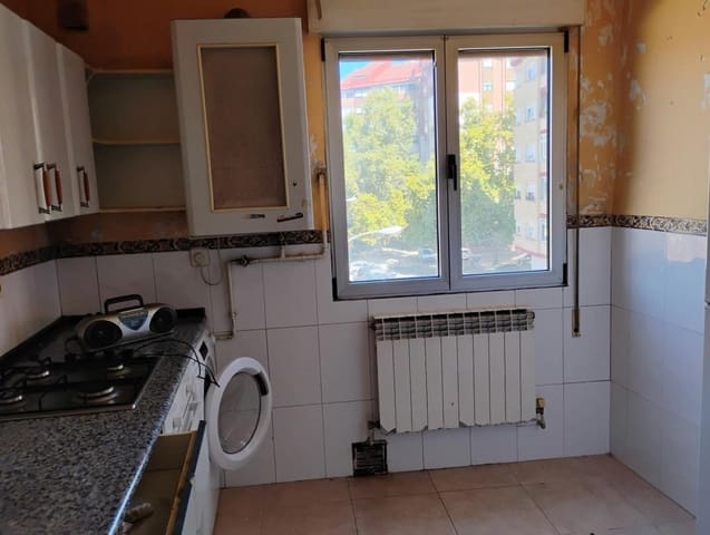 4 Zimmer Apartment zu verkaufen in Vitoria-Gasteiz - 205.000 € (Ref: 10094396)