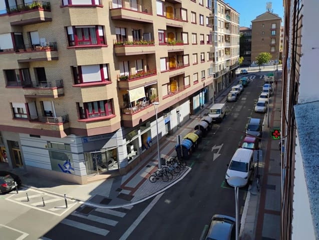4 Zimmer Apartment zu verkaufen in Vitoria-Gasteiz - 205.000 € (Ref: 10094396)