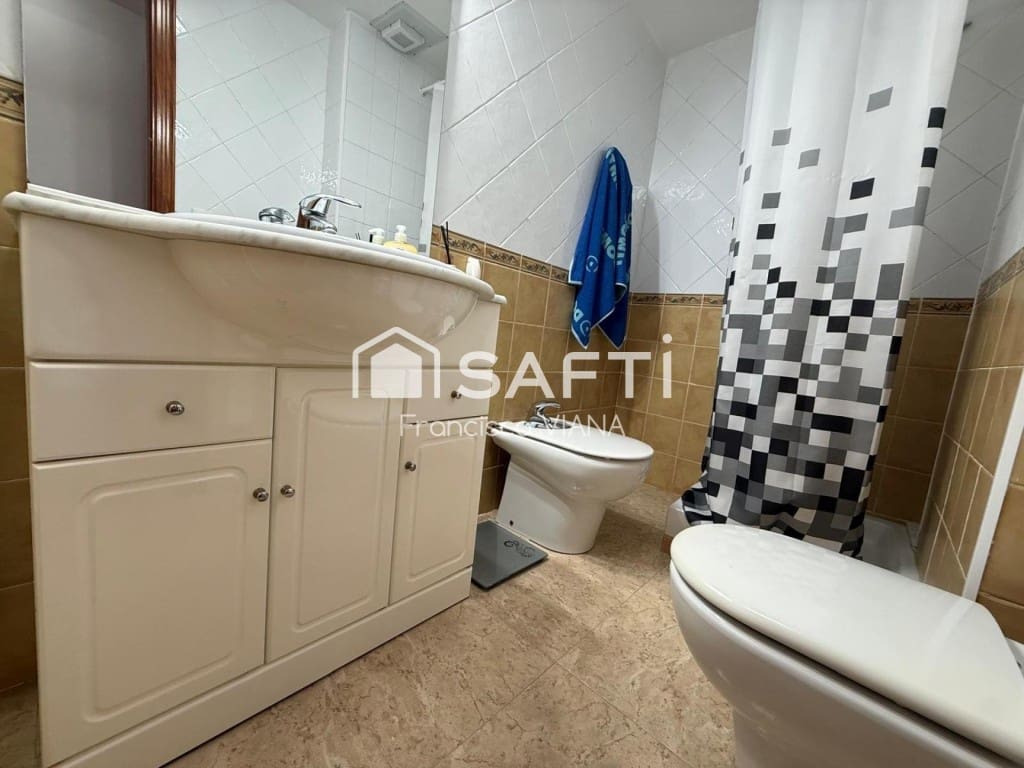 3 chambre Appartement à vendre à Santa Susanna avec piscine garage - 354 000 € (Ref: 10098187)