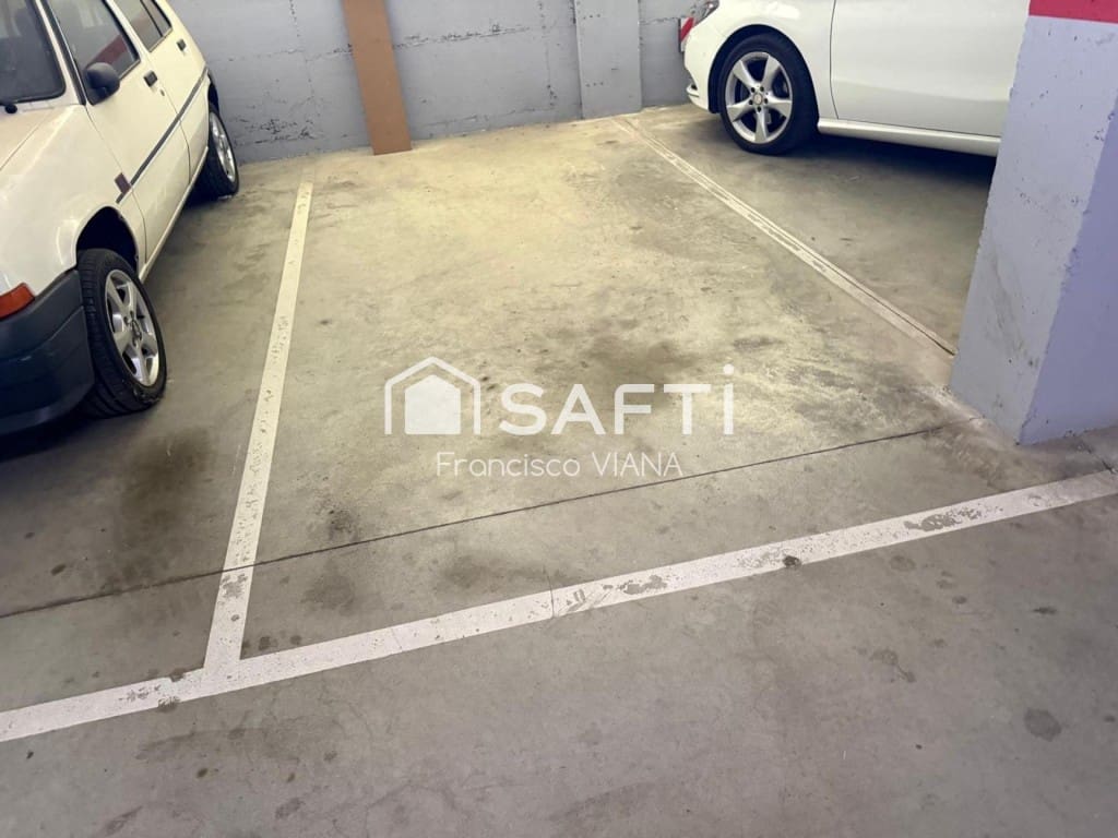 3 chambre Appartement à vendre à Santa Susanna avec piscine garage - 354 000 € (Ref: 10098187)