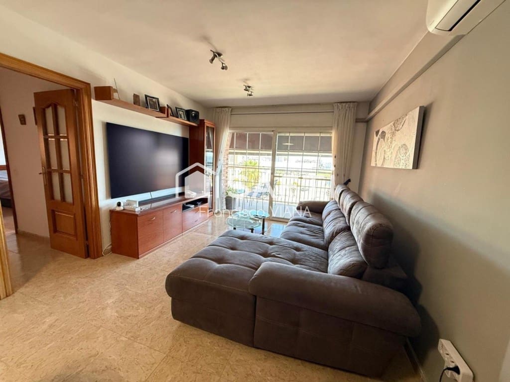 3 chambre Appartement à vendre à Santa Susanna avec piscine garage - 354 000 € (Ref: 10098187)