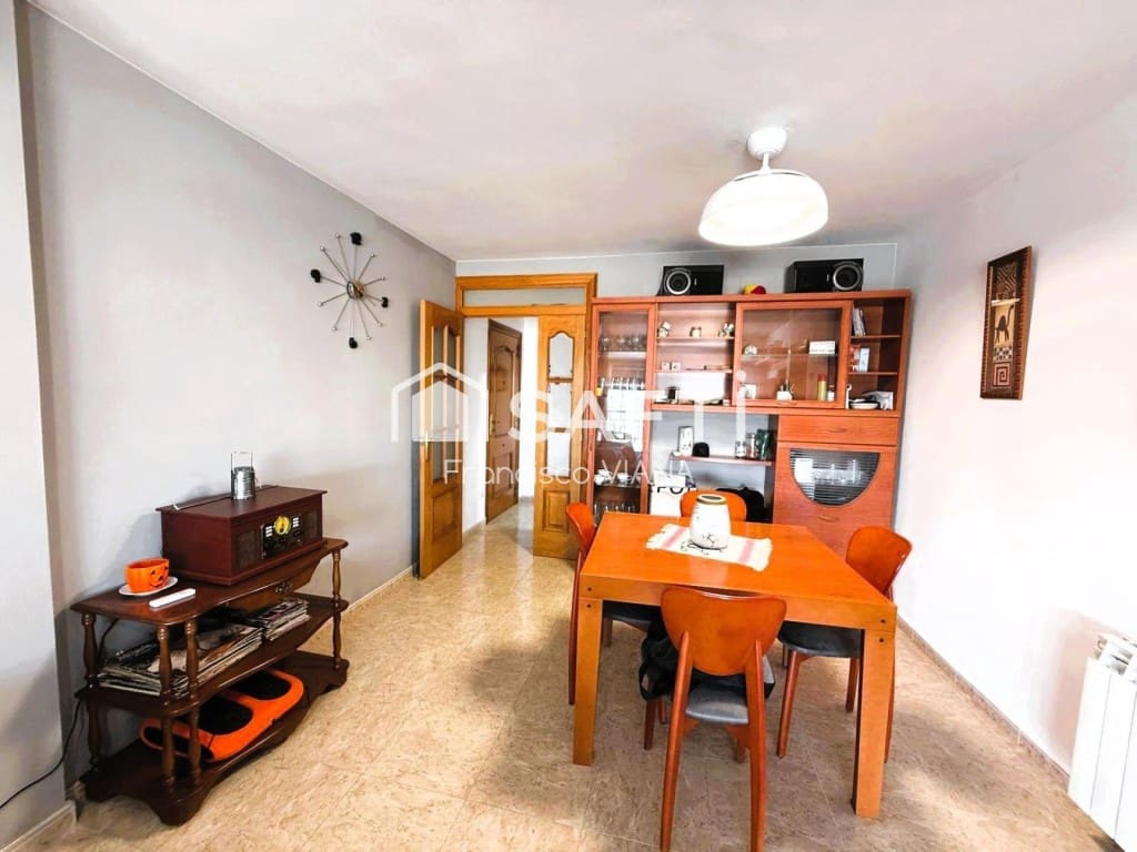 3 chambre Appartement à vendre à Santa Susanna avec piscine garage - 354 000 € (Ref: 10098187)