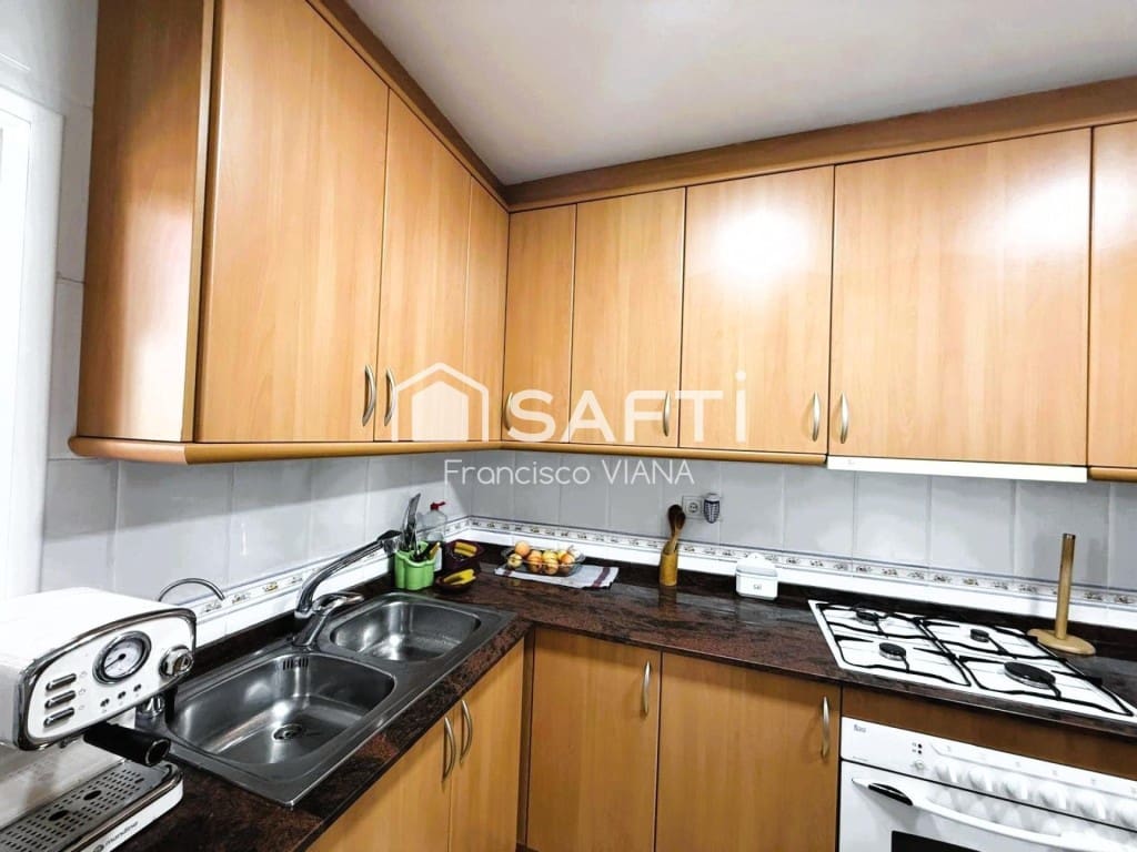 3 chambre Appartement à vendre à Santa Susanna avec piscine garage - 354 000 € (Ref: 10098187)