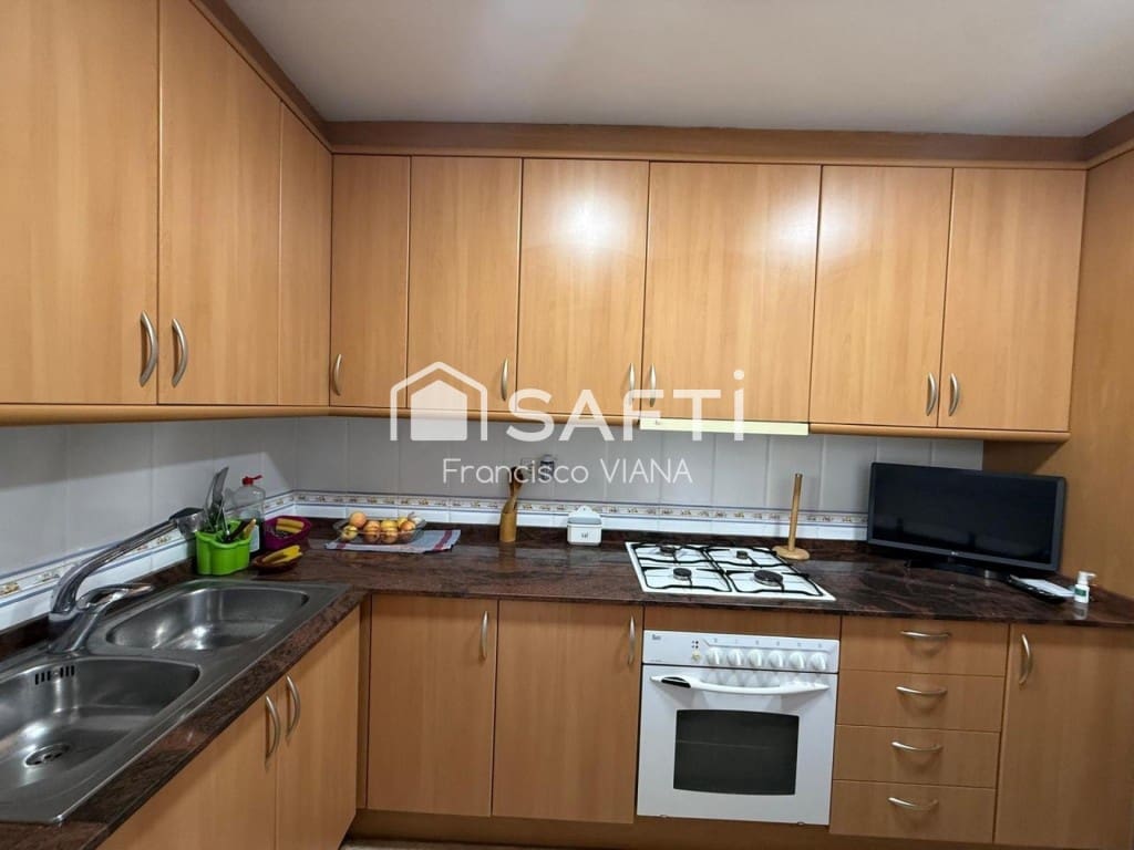 3 chambre Appartement à vendre à Santa Susanna avec piscine garage - 354 000 € (Ref: 10098187)