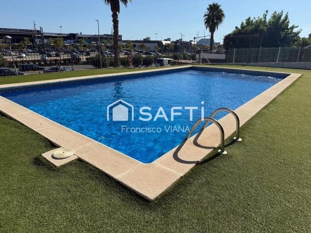 3 chambre Appartement à vendre à Santa Susanna avec piscine garage - 354 000 € (Ref: 10098187)