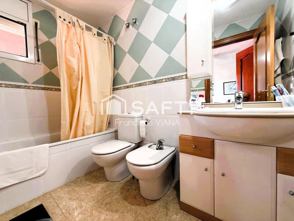 3 chambre Appartement à vendre à Santa Susanna avec piscine garage - 354 000 € (Ref: 10098187)