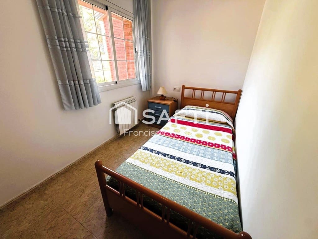 3 chambre Appartement à vendre à Santa Susanna avec piscine garage - 354 000 € (Ref: 10098187)