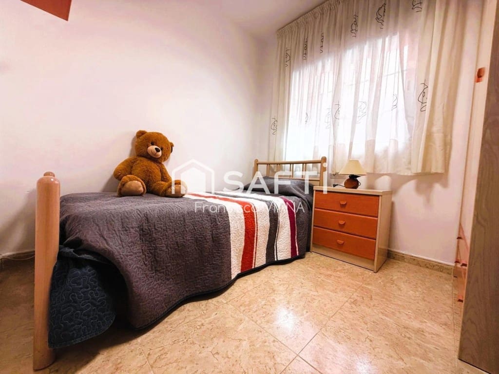 3 chambre Appartement à vendre à Santa Susanna avec piscine garage - 354 000 € (Ref: 10098187)