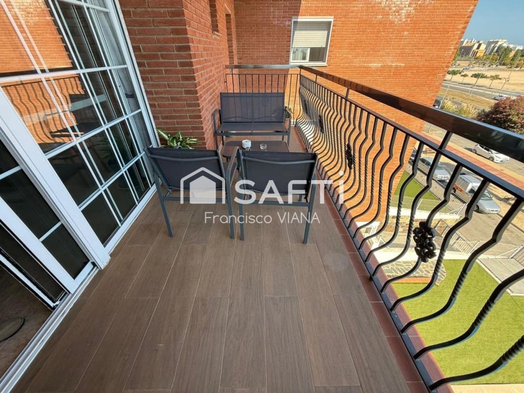 3 chambre Appartement à vendre à Santa Susanna avec piscine garage - 354 000 € (Ref: 10098187)