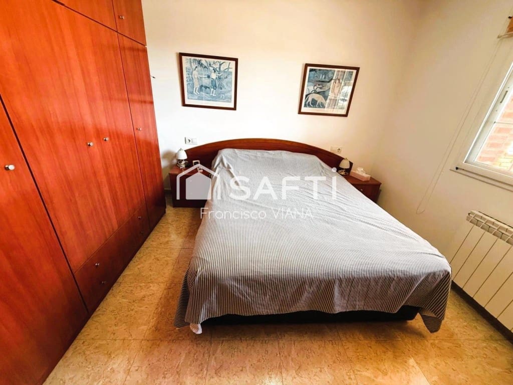 3 chambre Appartement à vendre à Santa Susanna avec piscine garage - 354 000 € (Ref: 10098187)